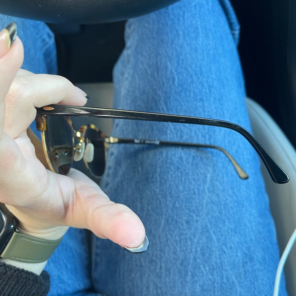 Tortoise Rayban sunglasses.